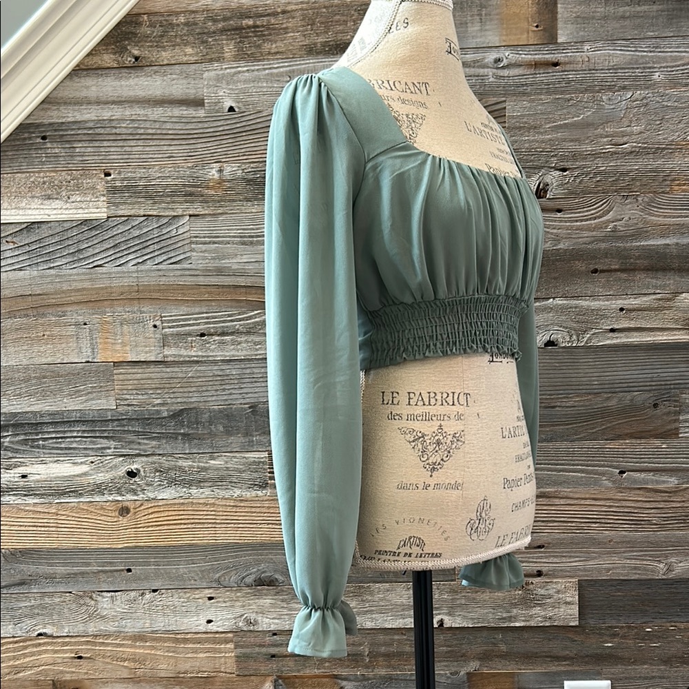 Altar’d State Cropped Green Peasant Long Sleeved Top Size Small - Picture 2 of 5